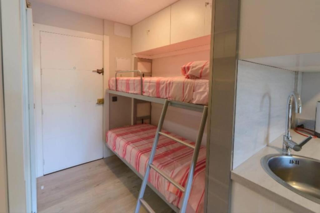 Apartamento 215. Primera Linea De Playa. 베날마데나코스타 외부 사진
